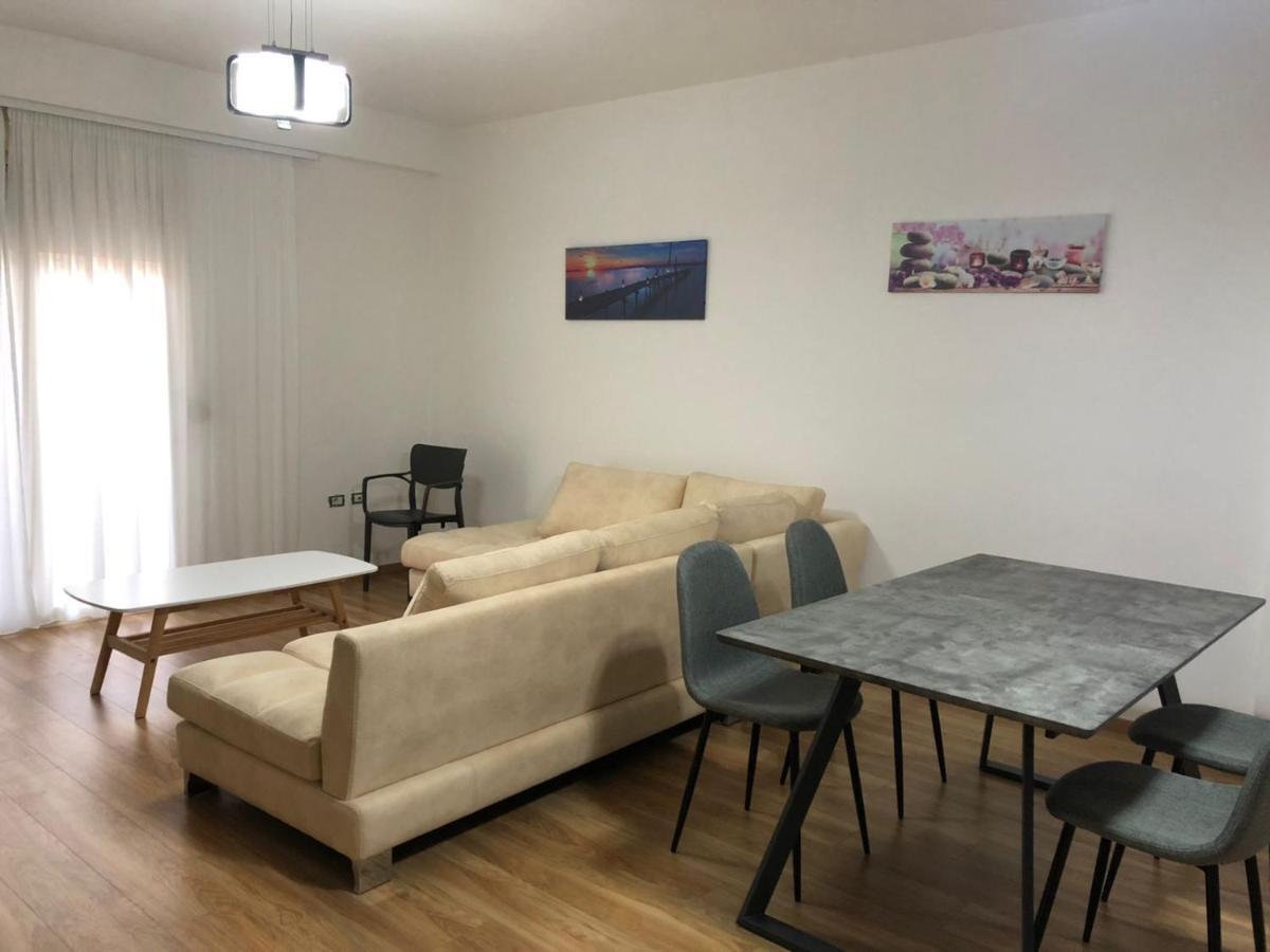 Lovely Sea View Apartment فلورا المظهر الخارجي الصورة